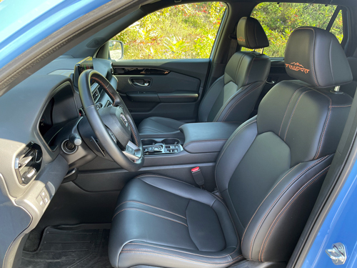 2023-Honda-Pilot-TrailSport-front-seats