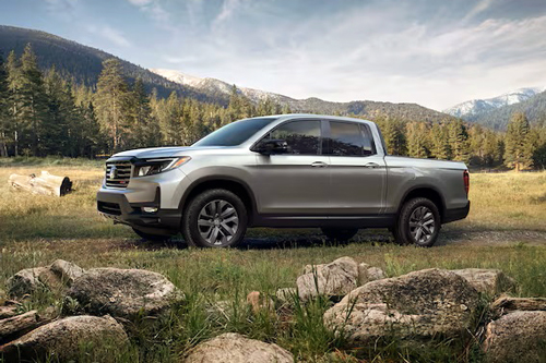 2024-Honda-Ridgeline-front-three-quarters