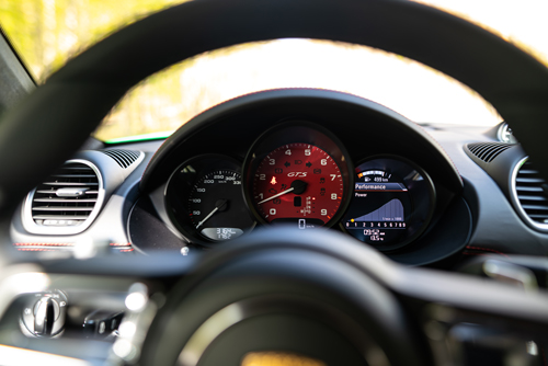 2023-Porsche-718-Cayman-GTS-4.0-gauges