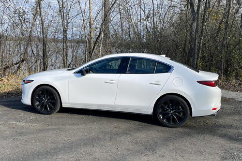 2024-Mazda3-GT-Turbo-side