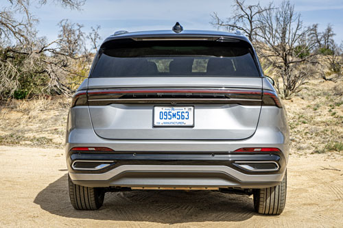 2024-Lincoln-Nautilus-rear-2