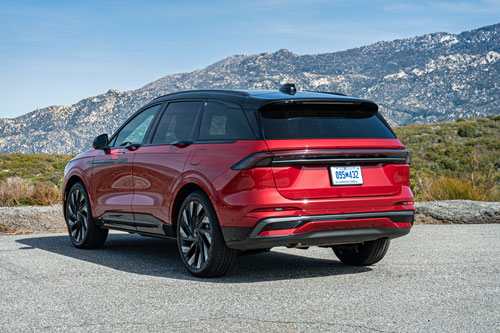 2024-Lincoln-Nautilus-rear