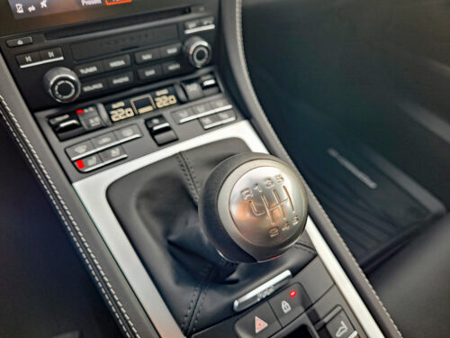 2024-Porsche-718-Boxster-Style-Edition-gearshift