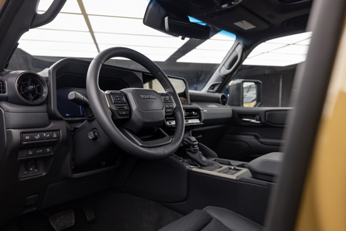 2024-Toyota-Land-Cruiser-cockpit