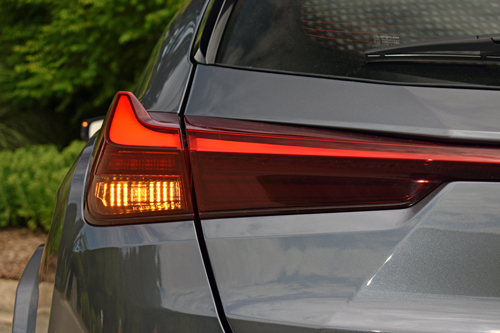 2025-Lexus-UX-300h-LF-rear-taillight