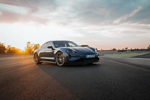 2025-Porsche-Taycan-Turbo-GT-front