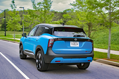 2025-Nissan-Kicks_Blue-rear