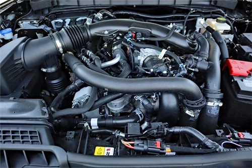 2024-Ford-Bronco-Raptor-engine