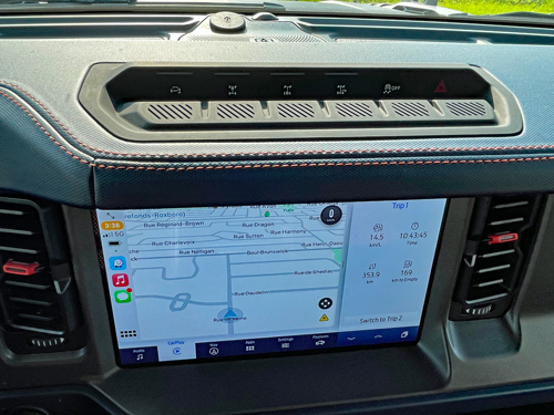 2024-Ford-Bronco-Raptor-infotainment