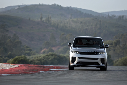 2024-Range-Rover-Sport-SV-front