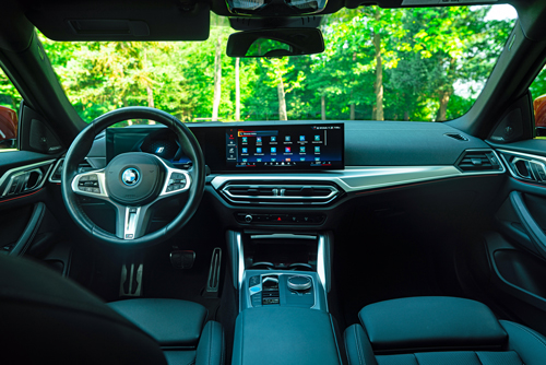 2024-BMW-i4-xDrive40-dash