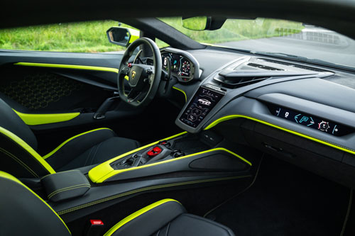 2024-Lamborghini-Revuelto-passenger-seat
