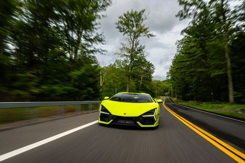 2024-Lamborghini-Revuelto-front