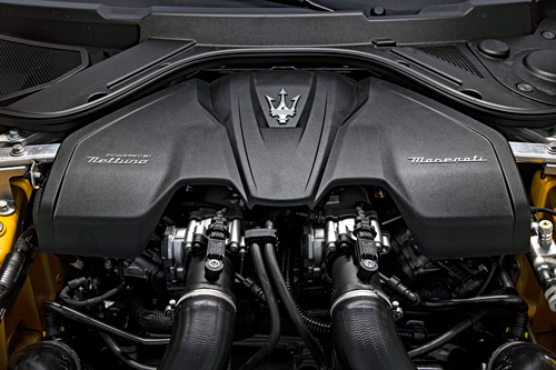 2024-Maserati-GranTurismo-Trofeo-engine-close-up