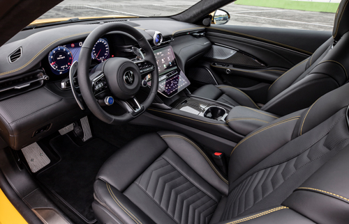2024-Maserati-GranTurismo-Trofeo-front-seats