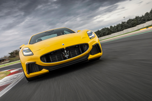 2024-Maserati-GranTurismo-Trofeo-front