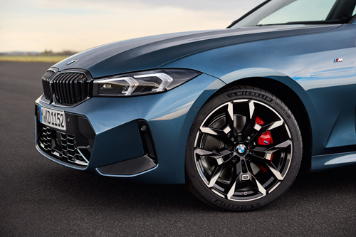 2025-BMW-330i-front-side