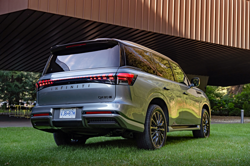 2025-Infiniti-QX80-rear-three-quarters