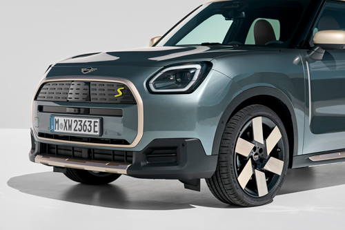 2025-Mini-Countryman-SE-ALL4-front