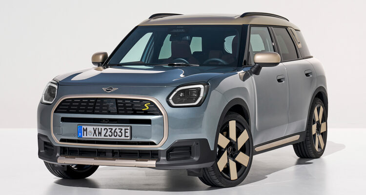 2025 Mini Countryman SE ALL4 front three quarters