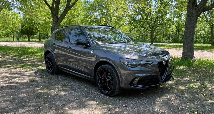 2024 Alfa Romeo Stelvio Quadrifoglio AWD