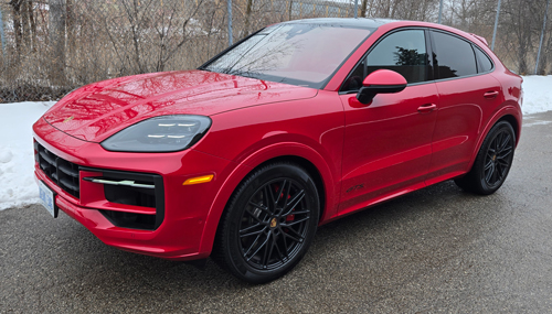 2025-Porsche-Cayenne-GTS-Coupe-front-three-quarters