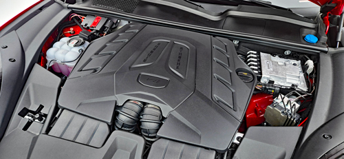 2025-Porsche-Cayenne-GTS-Coupe-engine