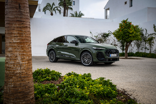 2025-Audi-Q5-Sportback-District-Green-Metallic