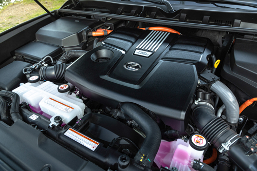 2025-Lexus-LX-700h+-engine