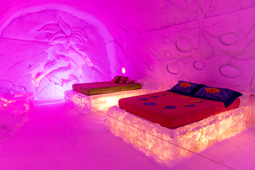 Hôtel de Glace guest room