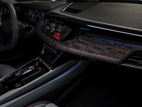 2025-Audi-RS-e-tron-GT-dash