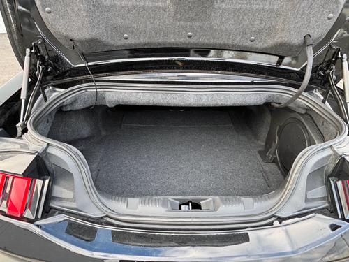 2025-Ford-Mustang-GT-Convertible-trunk
