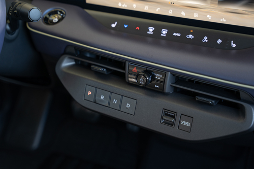 2026 Nissan Leaf SV+-transmission