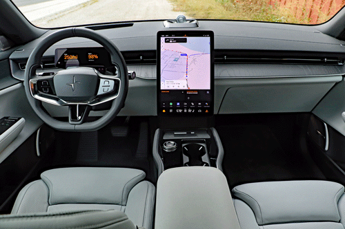 2025-Polestar-3-front-dash-and-seats