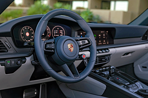 2025-Porsche-911-S-Cabriolet-steering-wheel