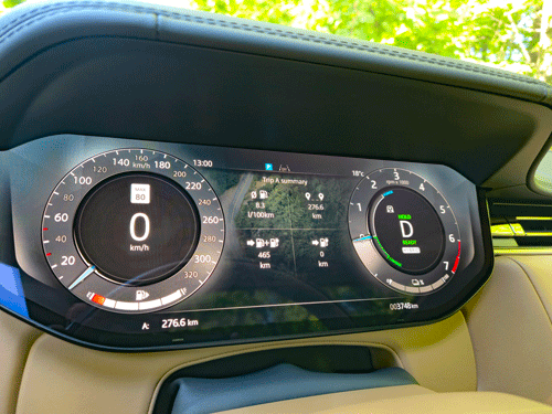 2025-Range-Rover-P550e-PHEV-gauges