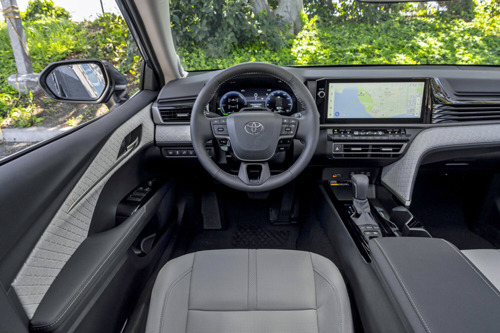 2026 Toyota Camry Hybrid XLE AWD