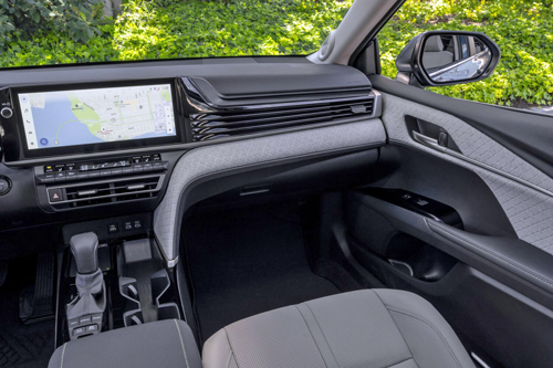 2026 Toyota Camry Hybrid XLE AWD