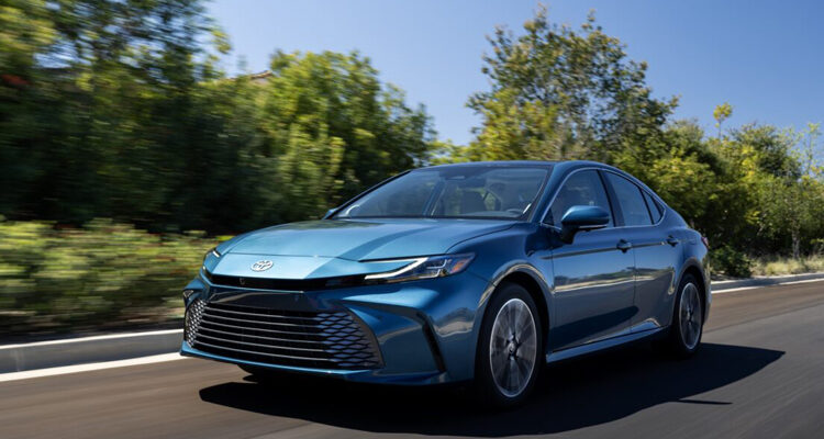 2026-Camry-XLE-AWD-1